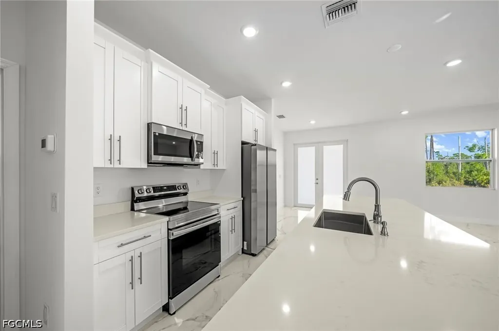 1252 Edna Street E Lehigh Acres FL 33974