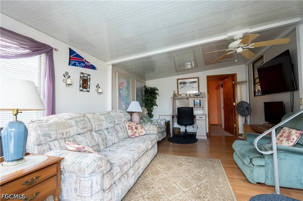 183 Caravan Circle North Fort Myers FL 33903