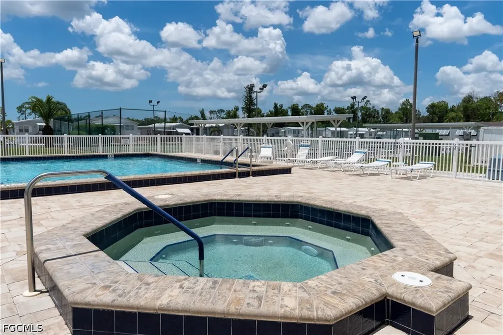 183 Caravan Circle North Fort Myers FL 33903