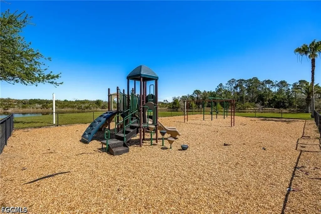 12074 Country Day Circle Fort Myers FL 33913