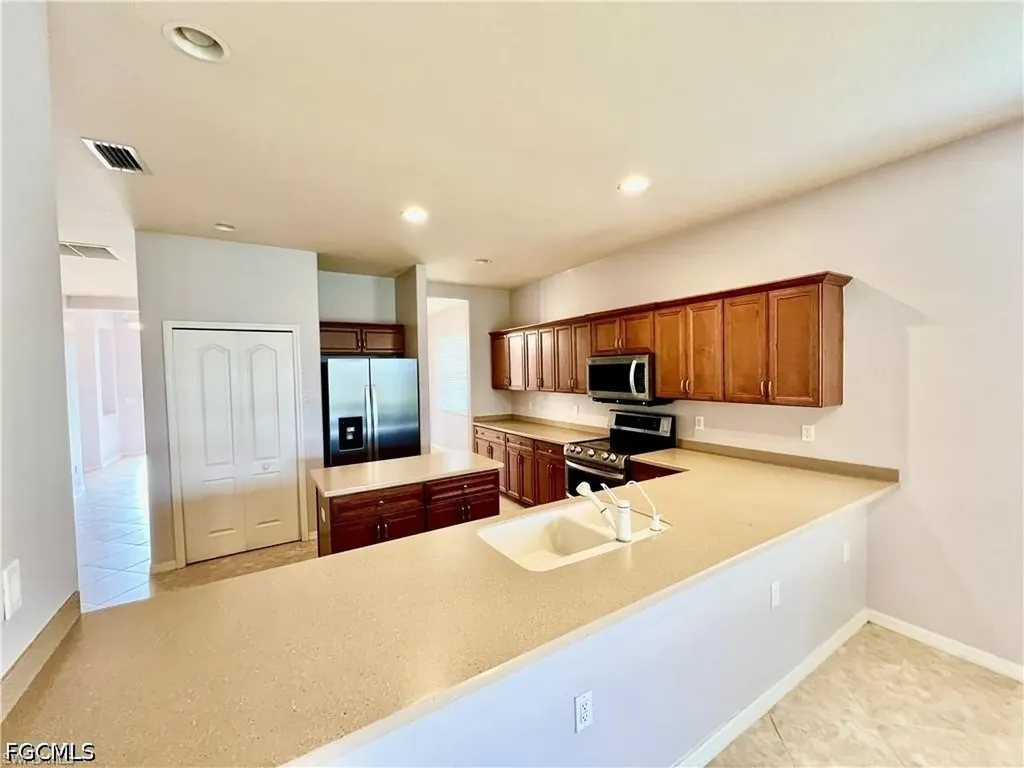 12074 Country Day Circle Fort Myers FL 33913