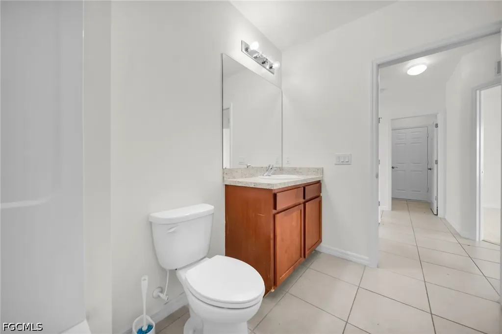 3477 Acapulco Circle Cape Coral FL 33909