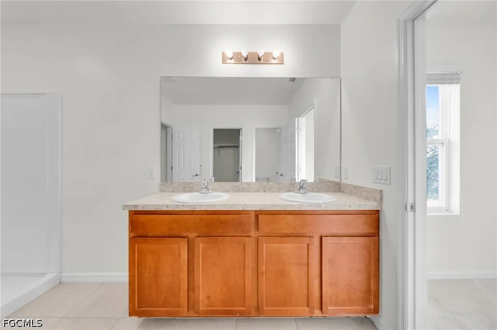 3477 Acapulco Circle Cape Coral FL 33909
