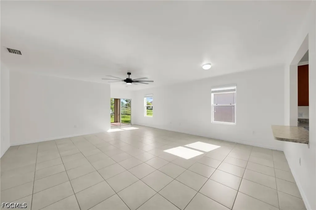 3477 Acapulco Circle Cape Coral FL 33909