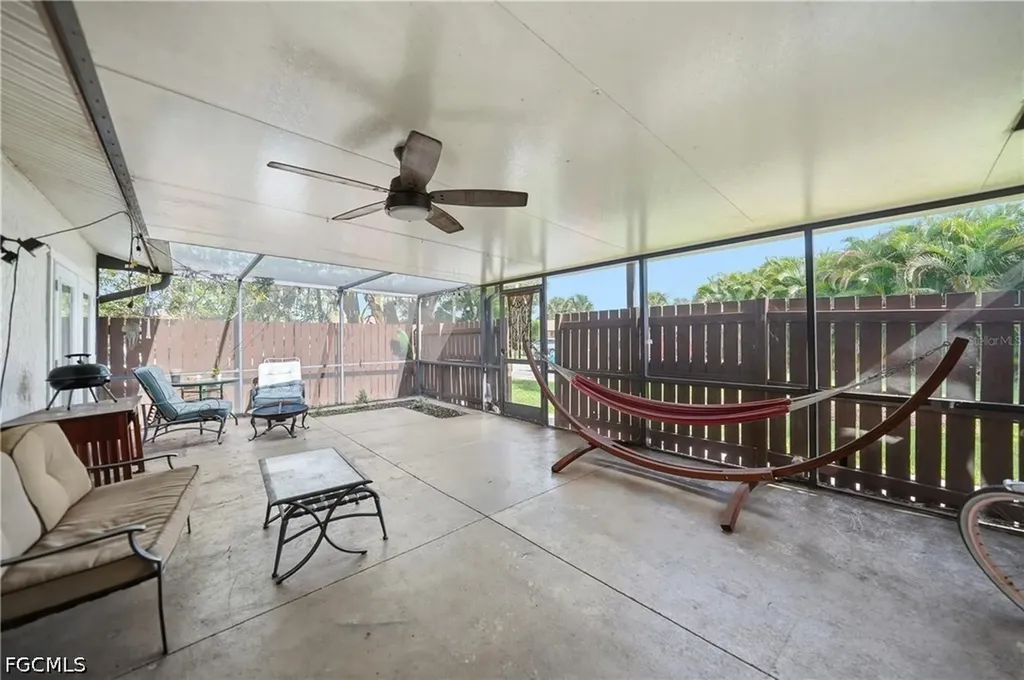 5625 Foxlake Drive North Fort Myers FL 33917
