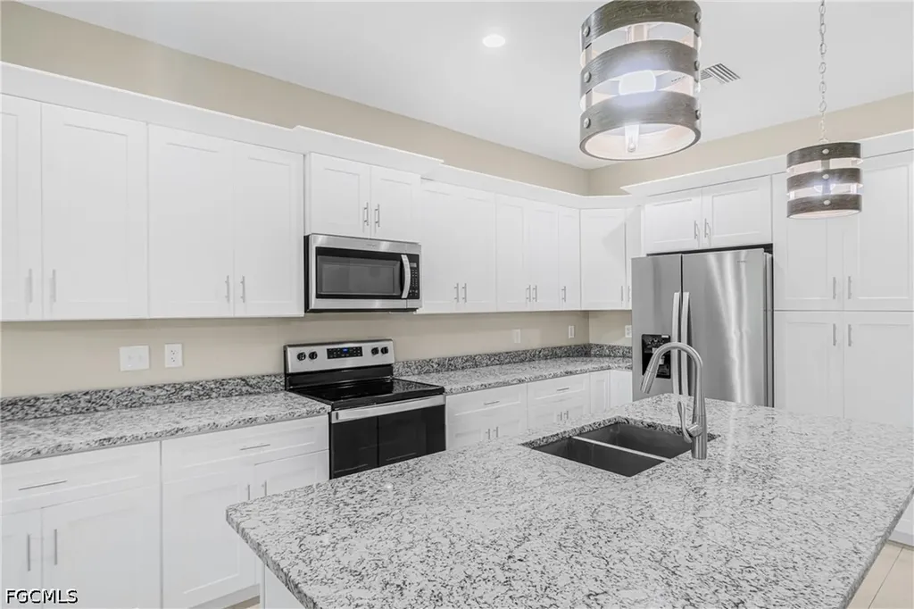 335 4th Avenue Labelle FL 33935