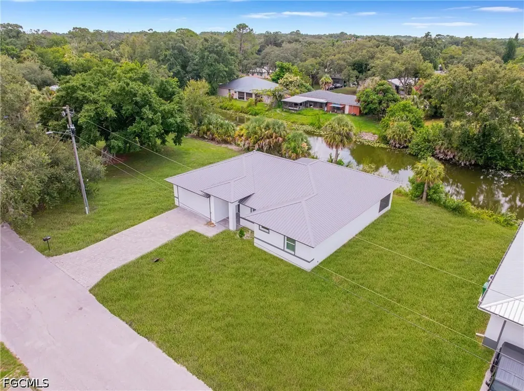 335 4th Avenue Labelle FL 33935