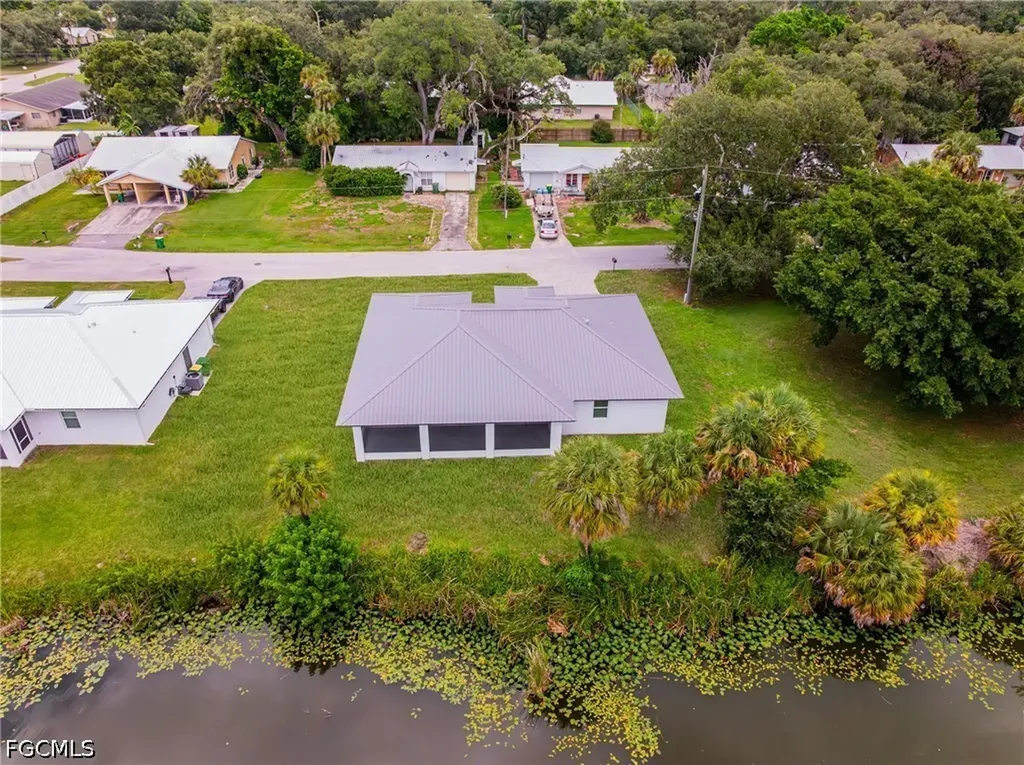 335 4th Avenue Labelle FL 33935