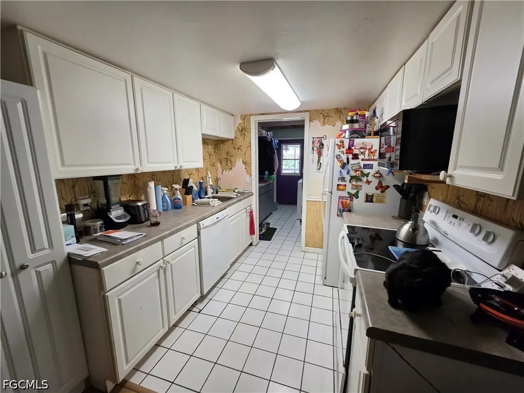7381 7383 Albany Road Fort Myers FL 33967