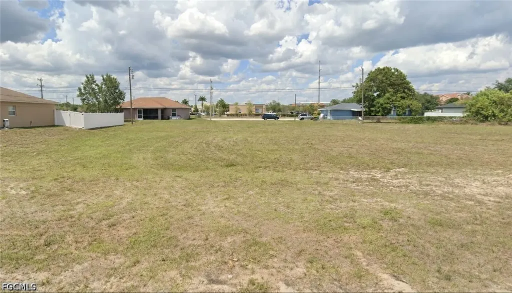 1627 NE 23rd Terrace Cape Coral FL 33909