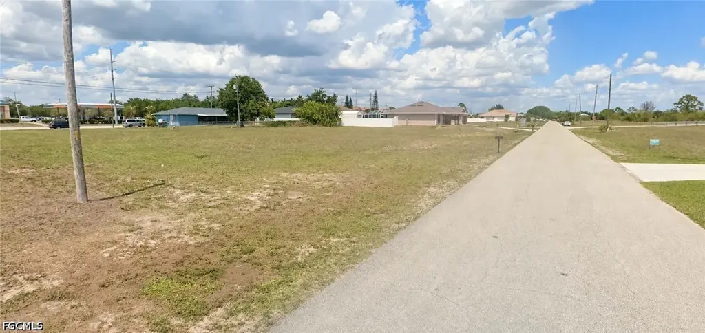 1627 NE 23rd Terrace Cape Coral FL 33909
