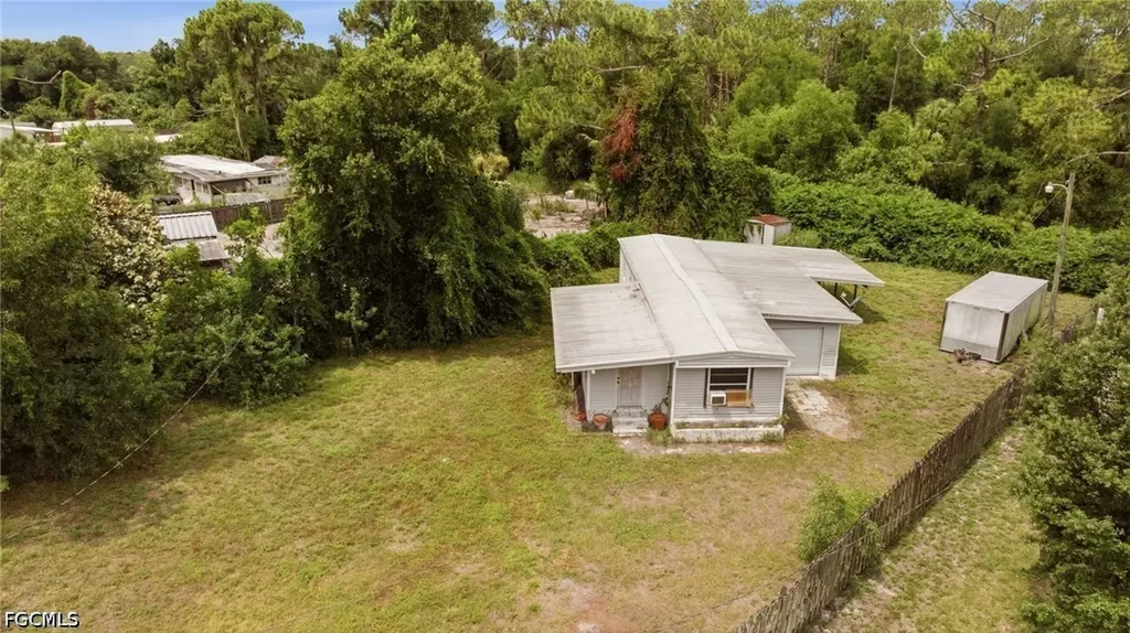 18341 Wayne Drive North Fort Myers FL 33917