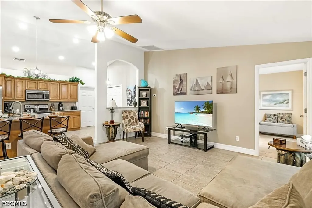 4534 SW 5th Place Cape Coral FL 33914