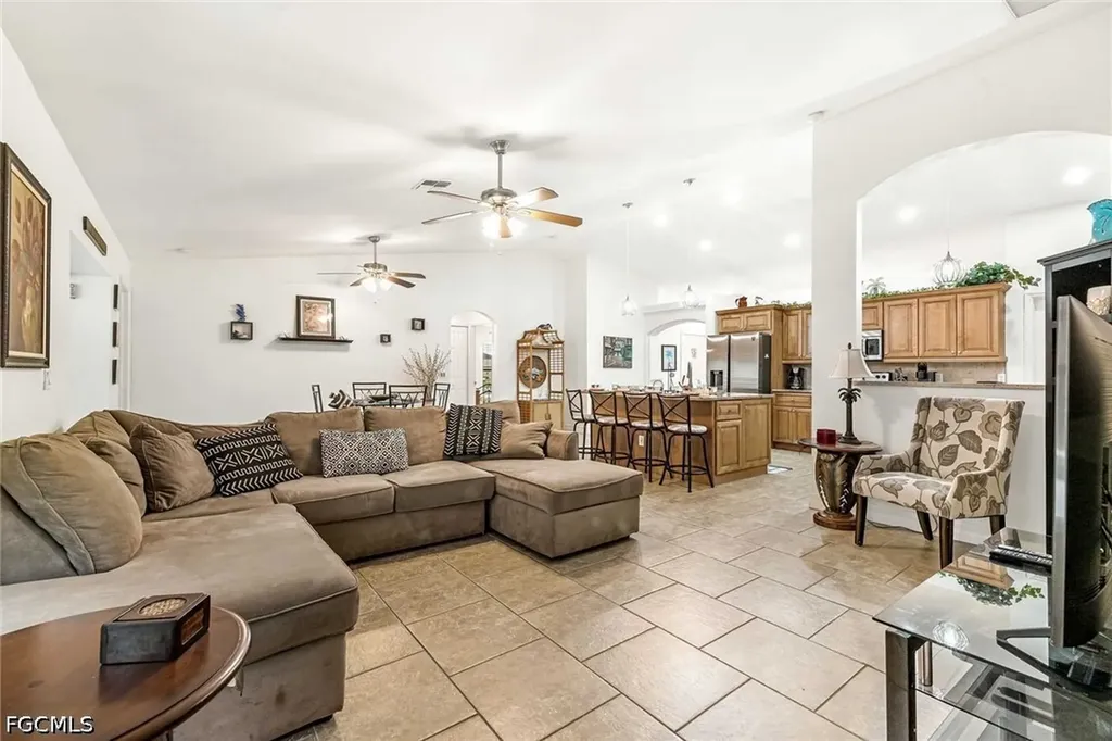 4534 SW 5th Place Cape Coral FL 33914