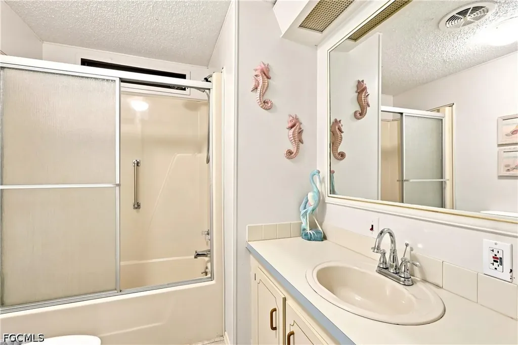 10421 Circle Pine Road North Fort Myers FL 33903