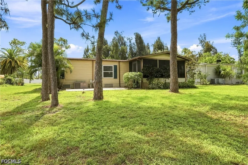 10421 Circle Pine Road North Fort Myers FL 33903