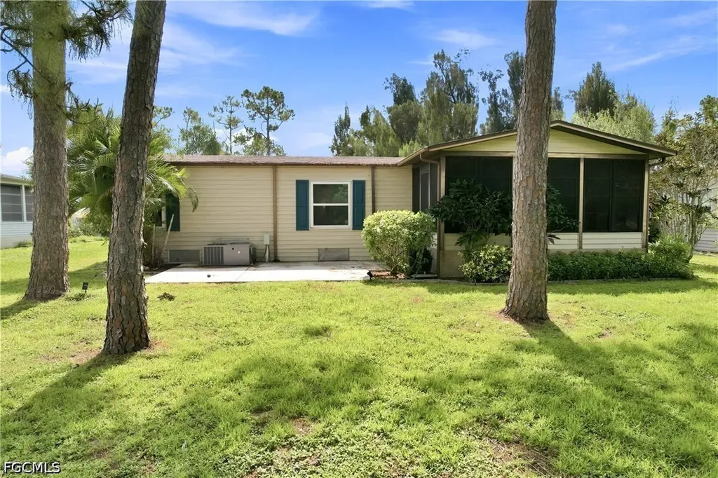 10421 Circle Pine Road North Fort Myers FL 33903
