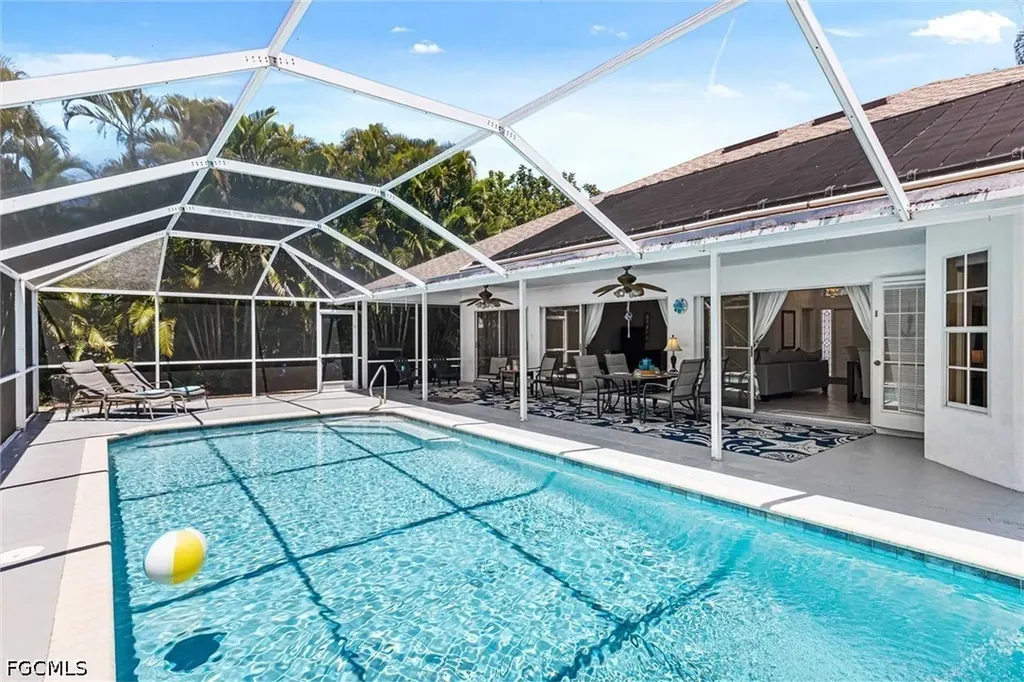 620 SE 21st Terrace Cape Coral FL 33990