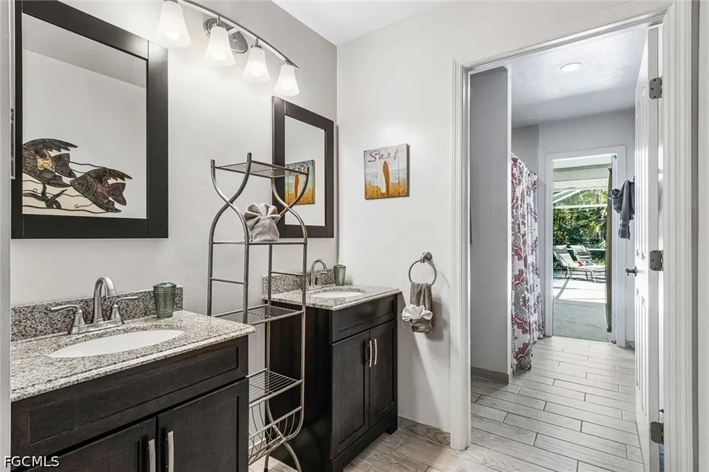 620 SE 21st Terrace Cape Coral FL 33990