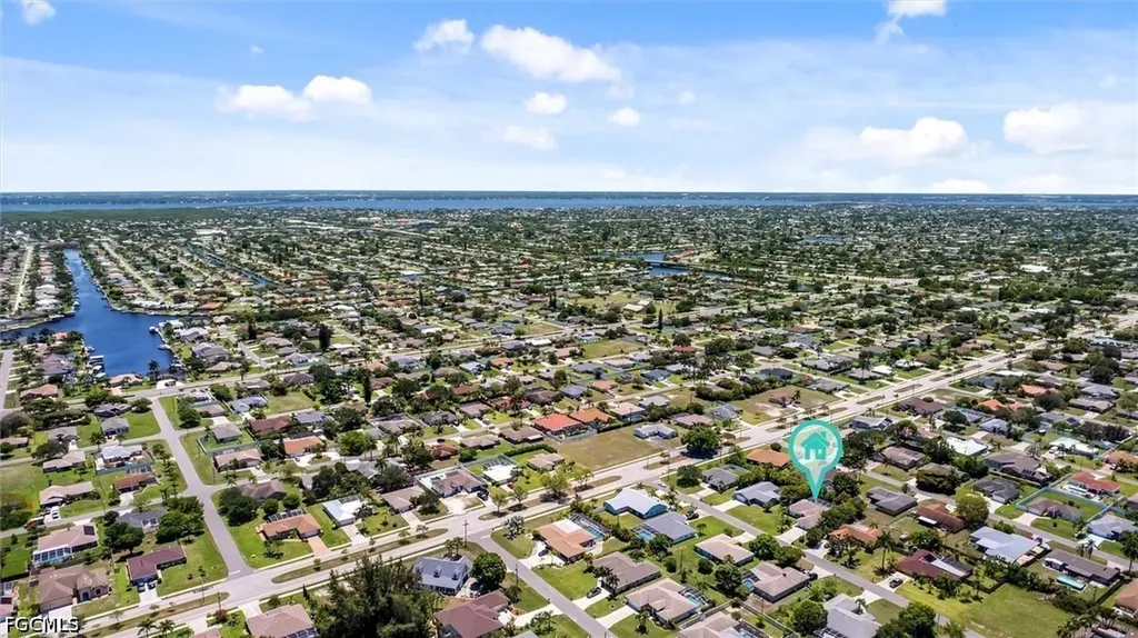 620 SE 21st Terrace Cape Coral FL 33990