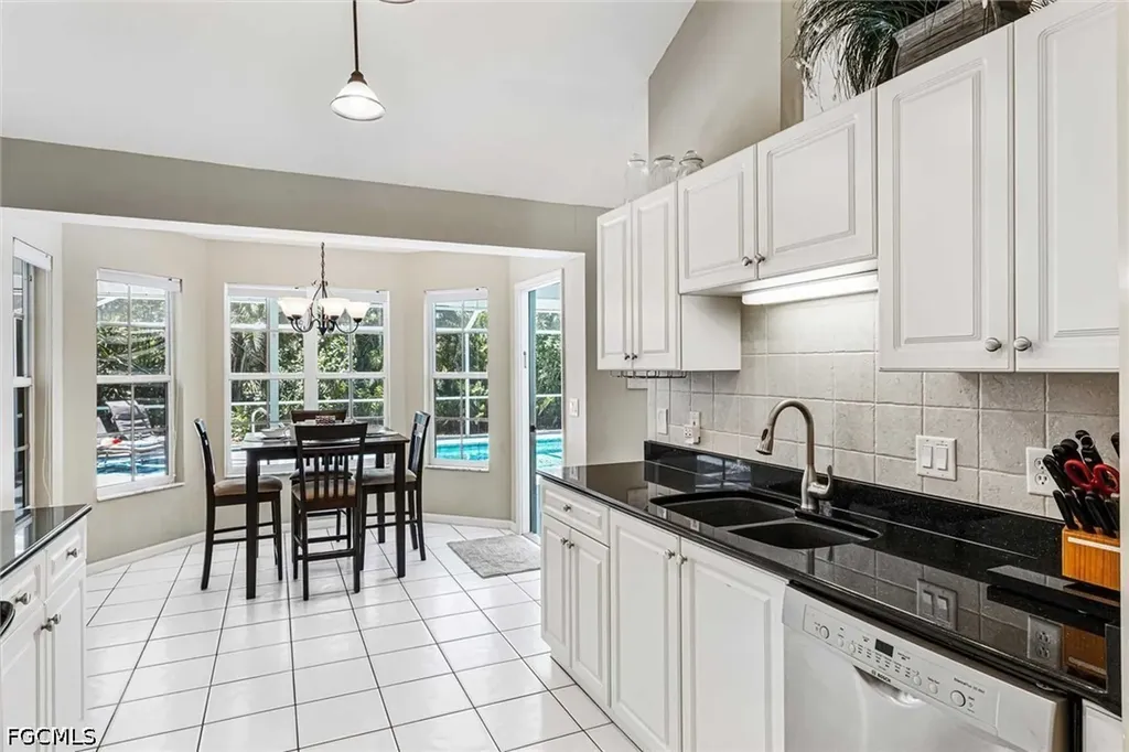 620 SE 21st Terrace Cape Coral FL 33990