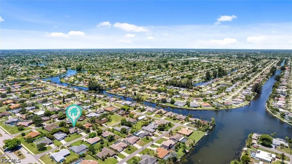620 SE 21st Terrace Cape Coral FL 33990