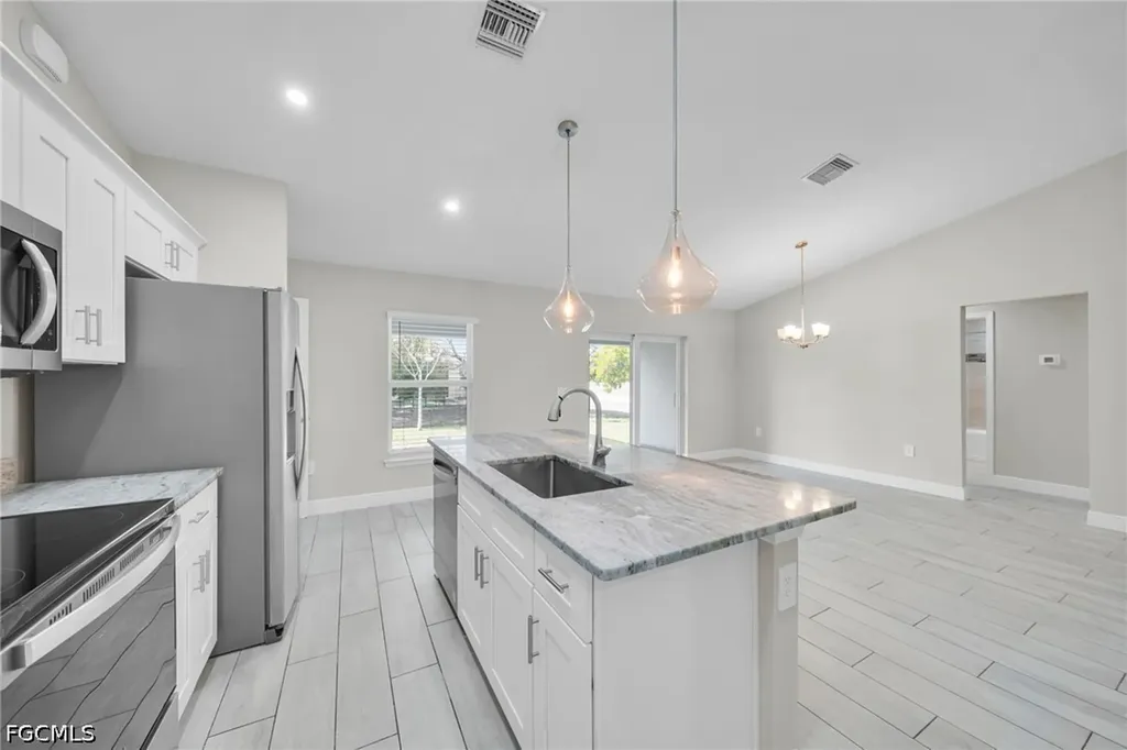 4326 NE 24th Place Cape Coral FL 33909