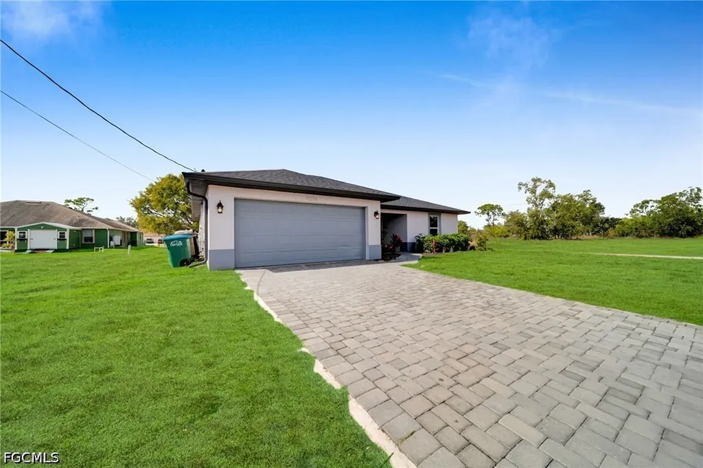 4326 NE 24th Place Cape Coral FL 33909