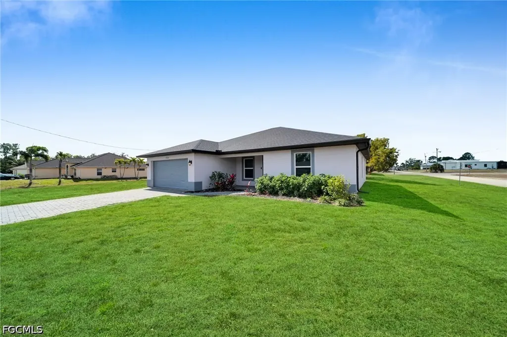 4326 NE 24th Place Cape Coral FL 33909