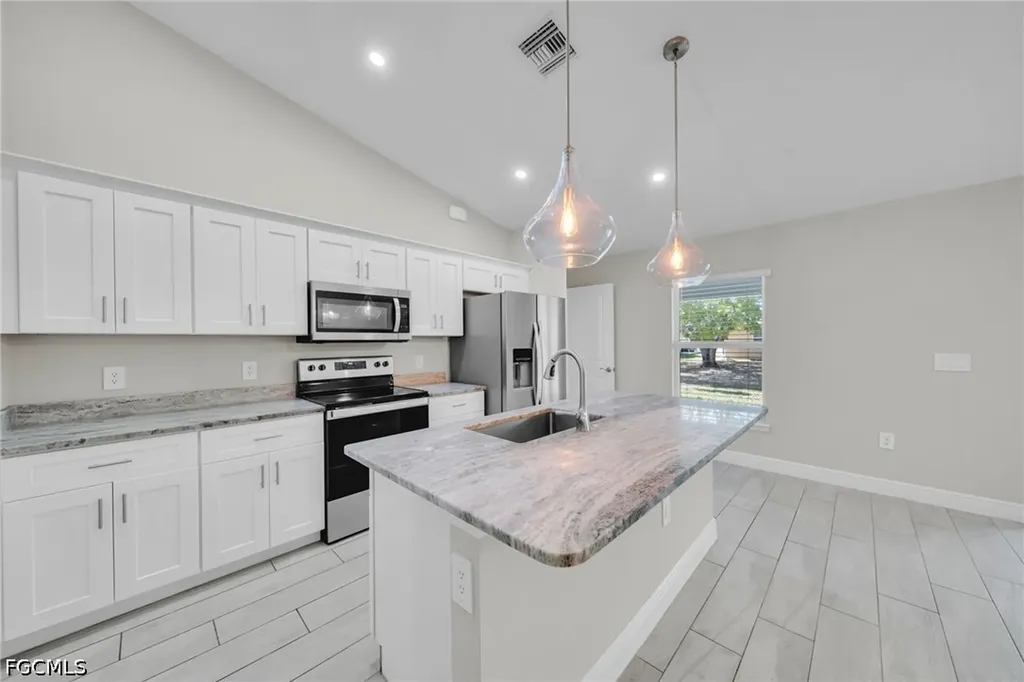 4326 NE 24th Place Cape Coral FL 33909