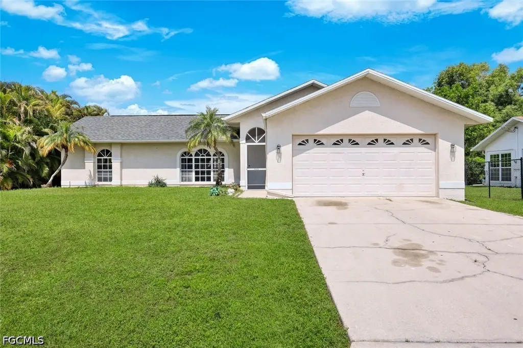 Fort Myers FL, 18428 Fuchsia Road