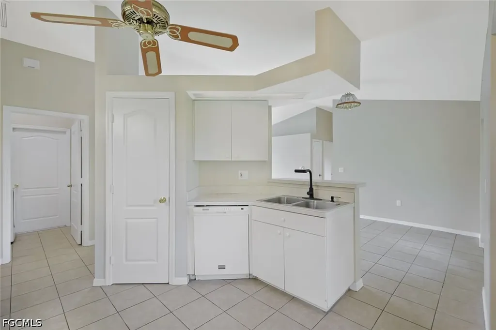 18428 Fuchsia Road Fort Myers FL 33967