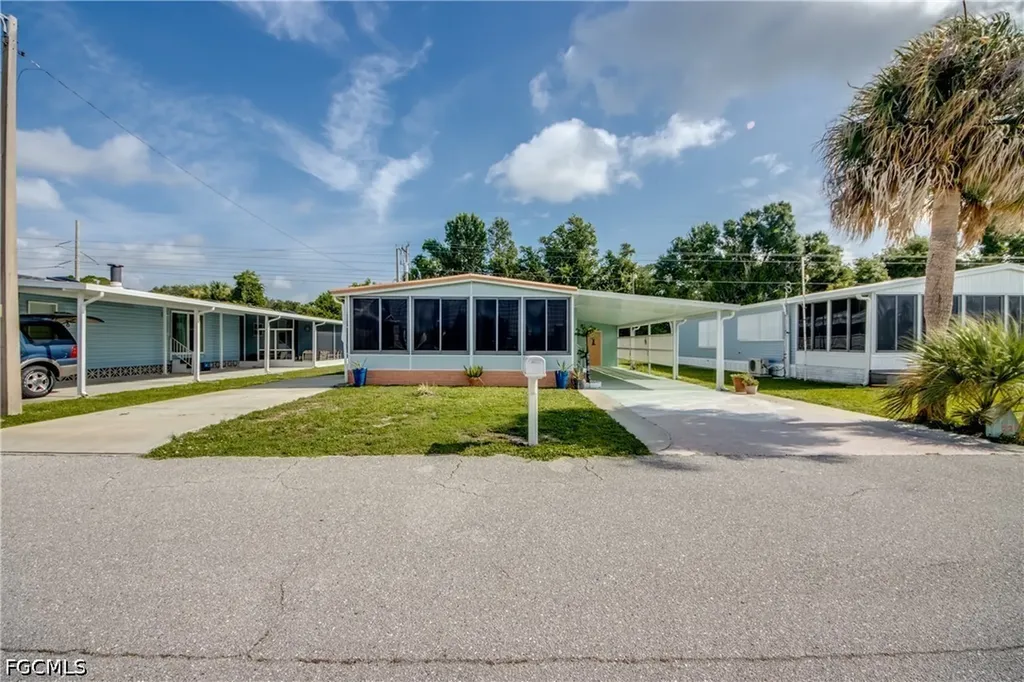 229 Shrub Lane N North Fort Myers FL 33917