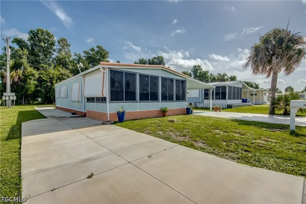229 Shrub Lane N North Fort Myers FL 33917