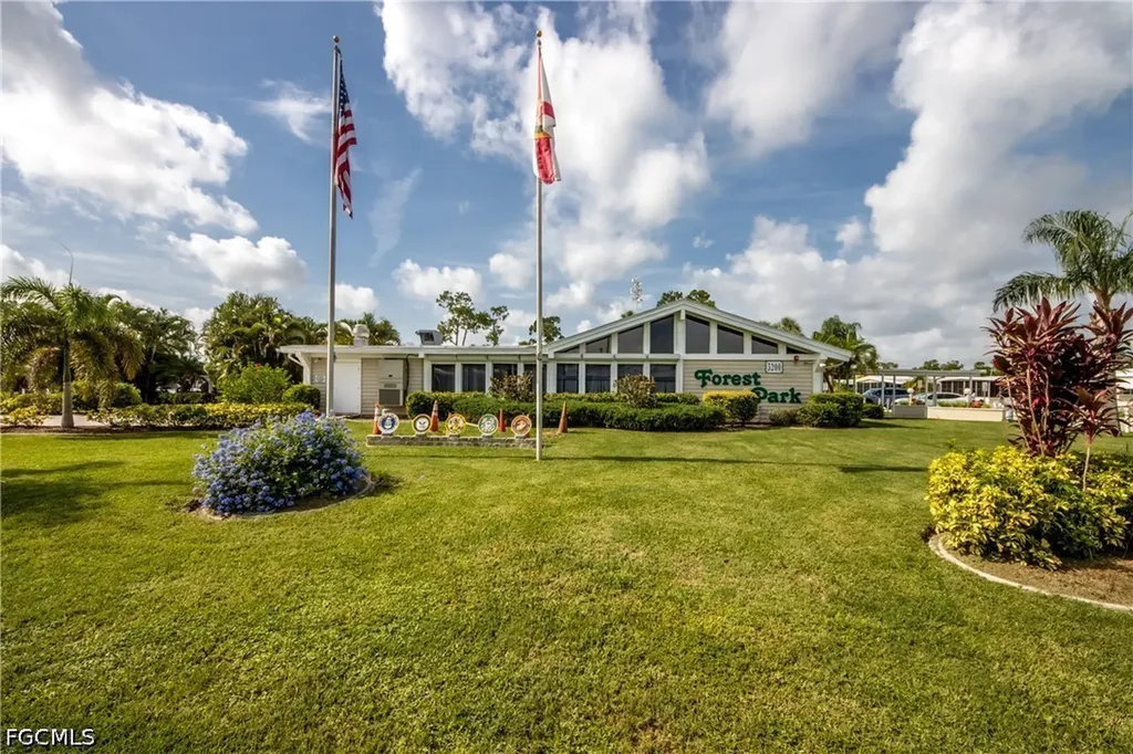229 Shrub Lane N North Fort Myers FL 33917