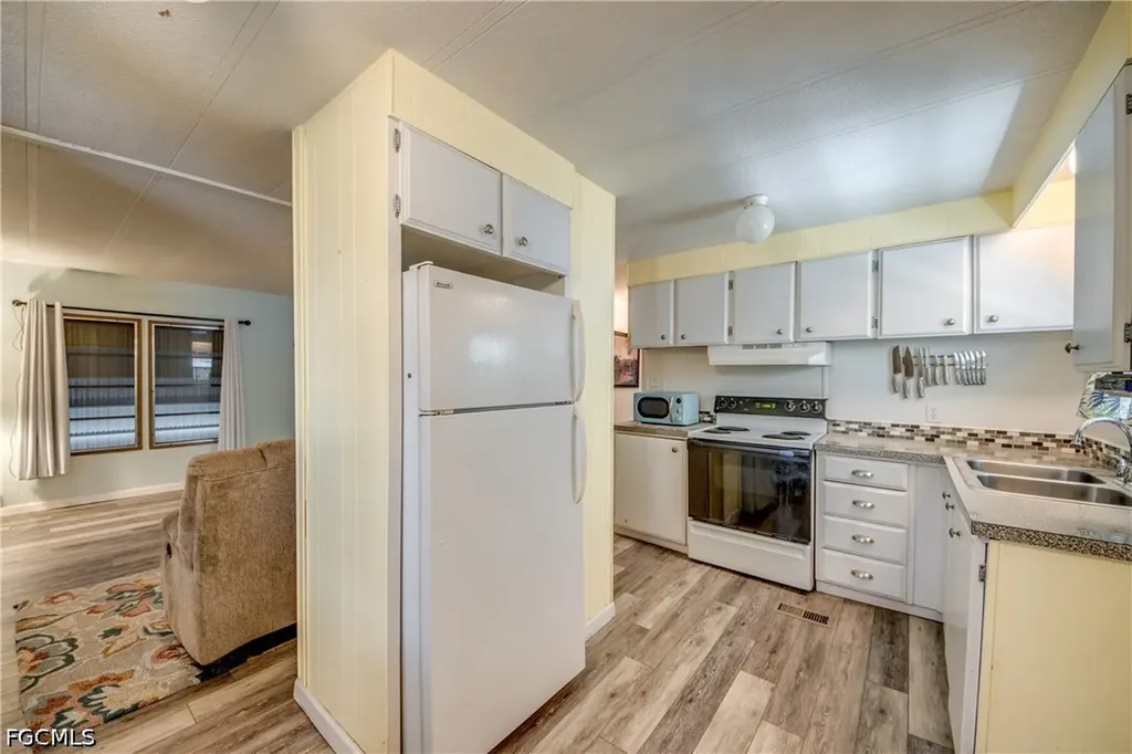 229 Shrub Lane N North Fort Myers FL 33917