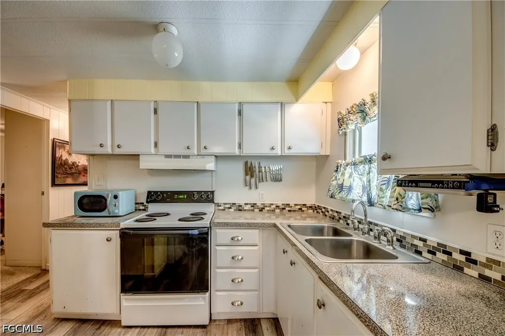 229 Shrub Lane N North Fort Myers FL 33917