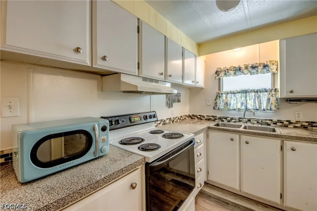 229 Shrub Lane N North Fort Myers FL 33917