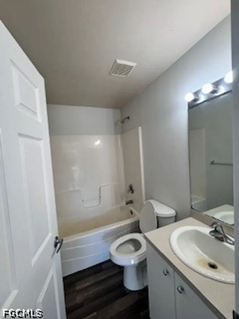 5046 Bolt Lane Lehigh Acres FL 33973