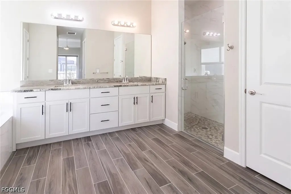 713 NW 37th Avenue Cape Coral FL 33993