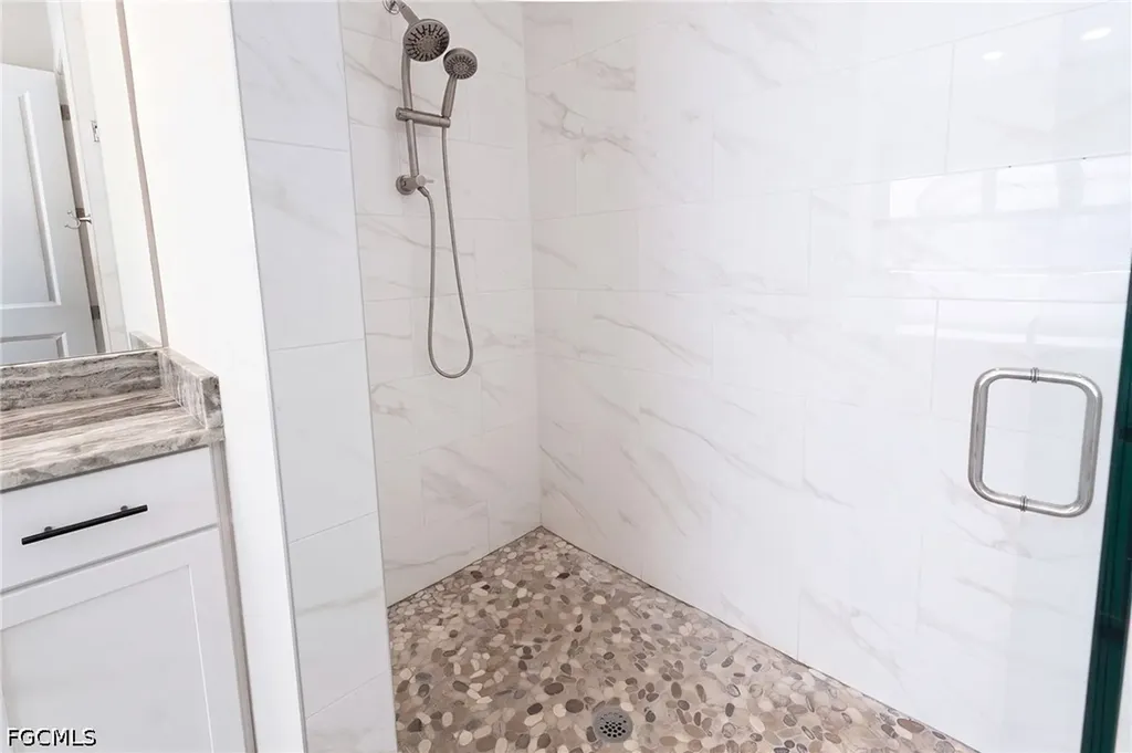 713 NW 37th Avenue Cape Coral FL 33993
