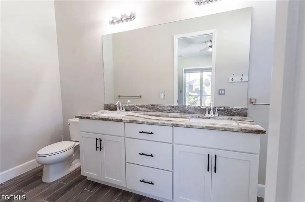 713 NW 37th Avenue Cape Coral FL 33993