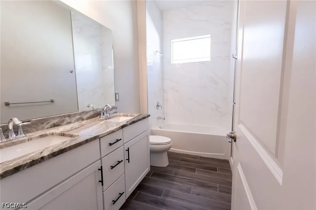 713 NW 37th Avenue Cape Coral FL 33993