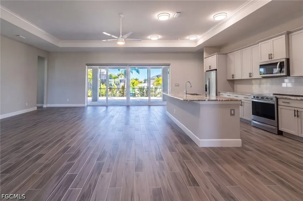 713 NW 37th Avenue Cape Coral FL 33993