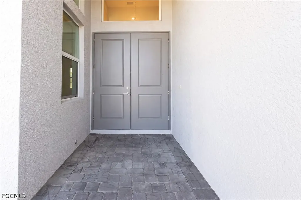 713 NW 37th Avenue Cape Coral FL 33993