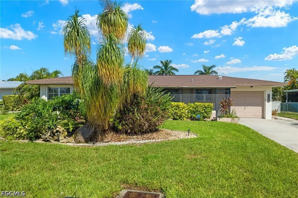 3021 SE 17th Avenue Cape Coral FL 33904