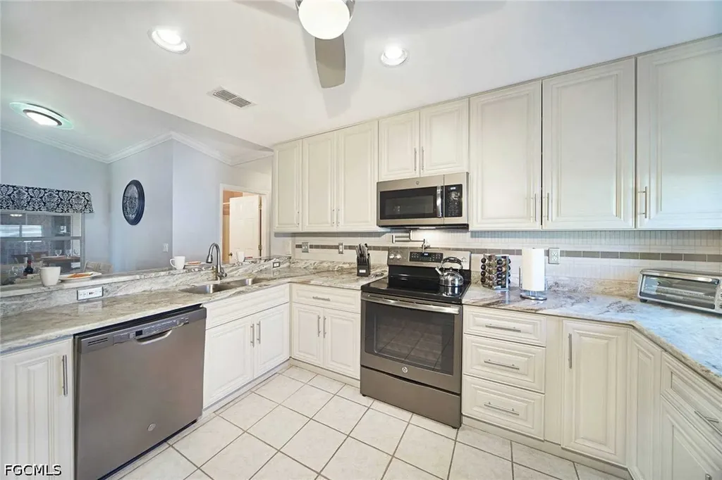 3832 SW 20th Avenue Cape Coral FL 33914