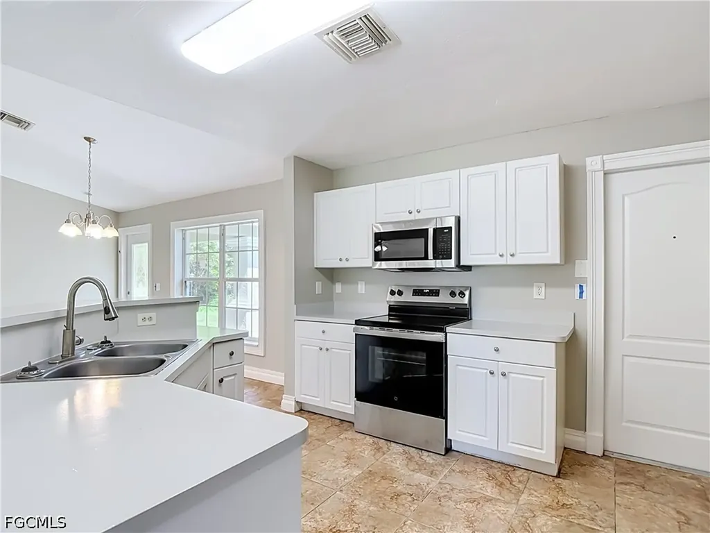 3027 38th Street SW Lehigh Acres FL 33976