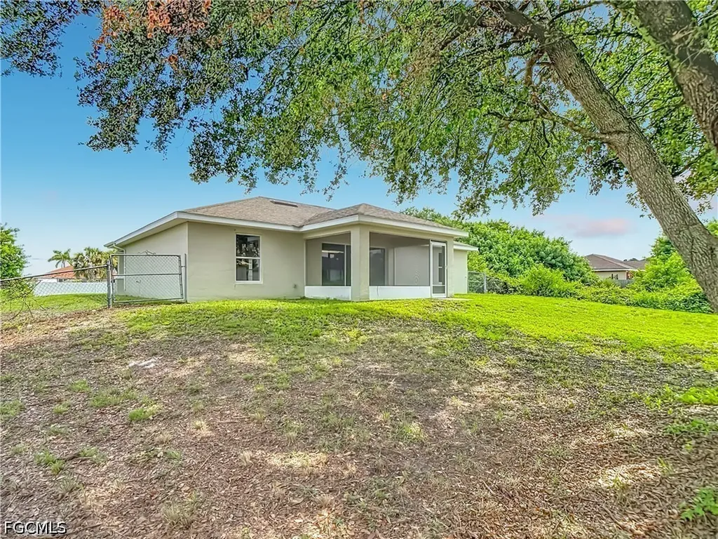 3027 38th Street SW Lehigh Acres FL 33976