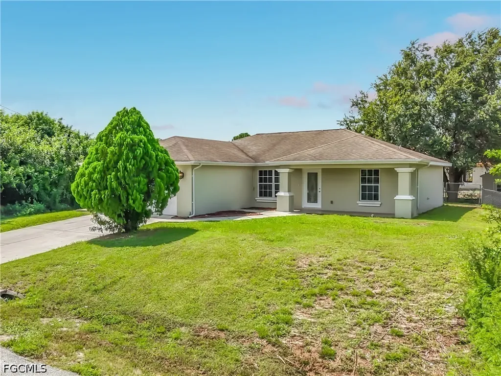 3027 38th Street SW Lehigh Acres FL 33976